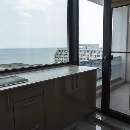 Panoramic Seafront Escape Floor 10 Apartment *